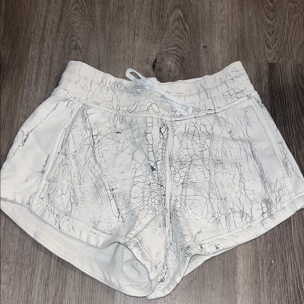 lululemon athletica White Crackle Pattern Shorts
